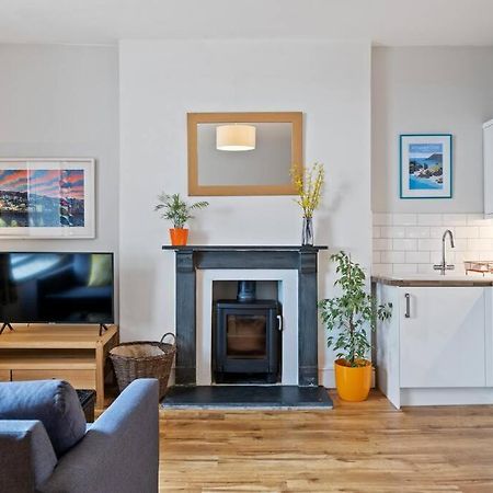 Pendennis - Bright Victorian Flat, Sea Views & Close To Beach فالموث المظهر الخارجي الصورة