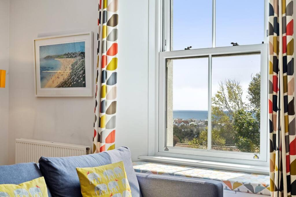 Pendennis - Bright Victorian Flat, Sea Views & Close To Beach فالموث المظهر الخارجي الصورة